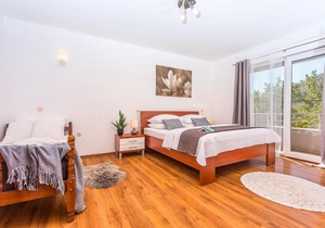 Gata Town House Sleeps 8 with Pool Air Con and WiFi