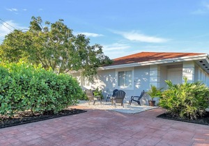 Gated 3Bd 2Bth Design Dist. BBQ 10-min to Beach 415