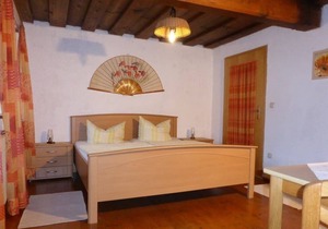 Gemütliche 3-Sterne-Ferienwohnung mit Terrasse, Streichelzoo