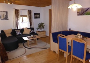 Gemütliche 3-Sterne-Ferienwohnung mit Terrasse, Streichelzoo