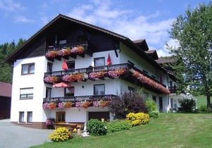 Gemütliche FeWo (40m2) in Südhanglage mit Balkon