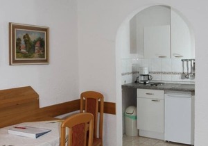Gemütliches 2-Zimmer-Appartement mit Balkon für bis zu 4 Personen