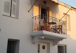 George's Traditional House