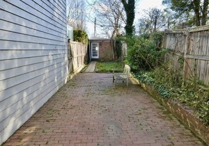 Georgetown Cobblestone Cottage - Private Parking!