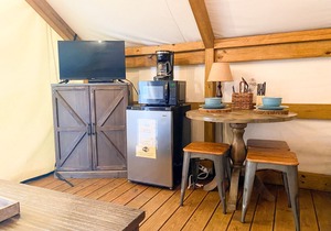 Geronimo Creek Retreat Getaway Cabin #4 in Seguin