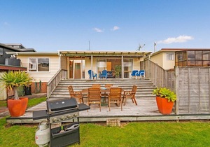 Get-Away at Cooks - Cooks Beach Holiday Home