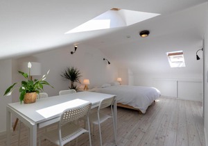 GiG Capsule Hostel