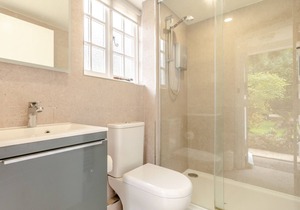 Gill Cottage - Four Bedroom House, Sleeps 8