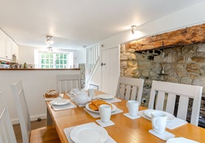 Gill Cottage - Four Bedroom House, Sleeps 8