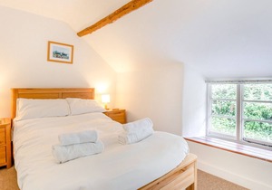Gill Cottage - Four Bedroom House, Sleeps 8