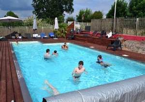 GITE N ° 10 WITHIN A VILLAGE OF GITES WITH HEATED SWIMMING POOL AND JACUZZI