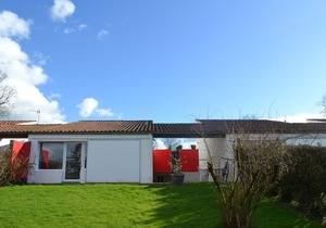 GITE N ° 4 WITHIN A VILLAGE OF GITES WITH HEATED SWIMMING POOL AND JACUZZI