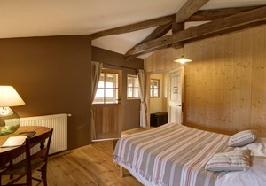 Gite St-Just-la-Pendue, 4 bedrooms, 8 persons