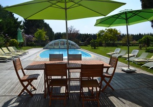 GITE WITH COVERED AND HEATED POOL (3 STARS)