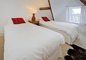 Glasfryn Penthouse - Three Bedroom Apartment, Sleeps 6