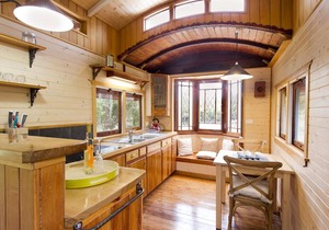 Glass House Mountains Ecolodge