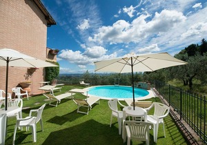 Glicene, Francigena - Holiday apartment with pool near San Gimignano, Tuscany