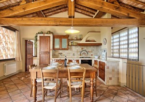 Glicini 3 - Apartment with swimming pool
