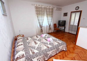 GOGA Studio with Balcony 2