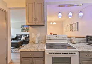 Gold Creek Condo: Downtown, Amazing Views