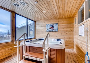 Gold Point #5-C - Great Views - Hot Tub Access