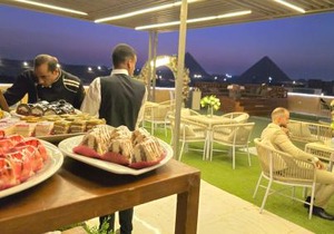 Golden mask pyramids inn