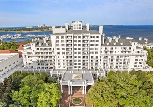 Golf Cart ~ 2nd Floor Studio ~ Kitchenette ~ Bayside Gated Resort