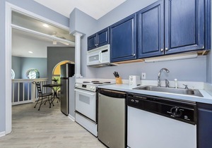 Golf Carts ~ Bayfront ~ Pet Friendly ~ Community Pool