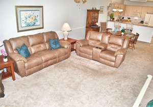 Golf Course & Pool View in the Heart of Myrtle Beach, SC-Magnolia Pointe