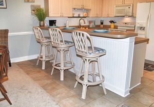 Golf Course & Pool View in the Heart of Myrtle Beach, SC-Magnolia Pointe