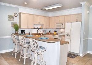 Golf Course & Pool View in the Heart of Myrtle Beach, SC-Magnolia Pointe