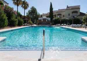 Golf Getaway In Nueva Andalucía - With Giant Jacuzzi✔