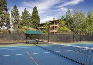 Golf Resort Condo ~ Running Y ~2 Bed/2 Bath (Sleeps 6) ~Pool~Hot Tub