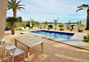 Golondrina - panoramic hillside holiday house in Moraira