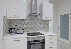 Gorgeous 1BR Apartment steps to the Promenade