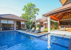 Gorgeous 3BR Villa In Legian - W/Private Swimming Pool! 4Min Drive To Kuta Beach