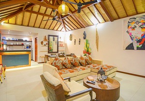 Gorgeous 3BR Villa In Legian - W/Private Swimming Pool! 4Min Drive To Kuta Beach