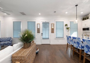 Gorgeous 4 bed/3.5 bath Home with Private Pool