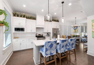 Gorgeous 4 bed/3.5 bath Home with Private Pool
