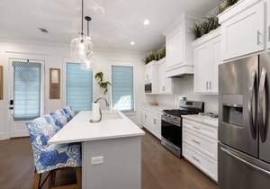 Gorgeous 4 bed/3.5 bath Home with Private Pool