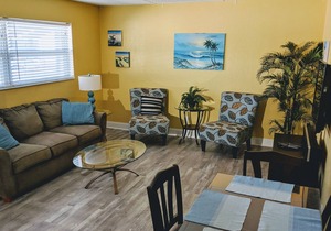 Gorgeous and Relaxing Beachside Condo