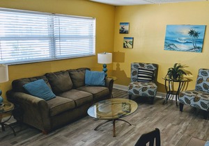 Gorgeous and Relaxing Beachside Condo