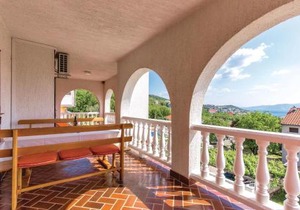 Gorgeous Apartment In Klenovica With Wifi