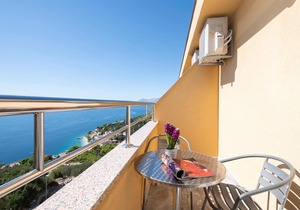 Gorgeous apartment in Krvavica