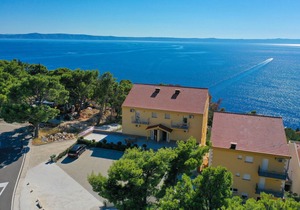 Gorgeous apartment in Krvavica