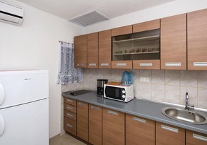 Gorgeous apartment in Poljica with WiFi