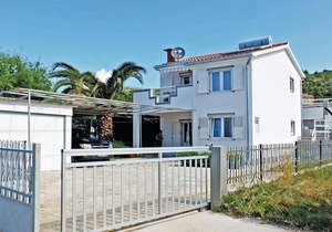 Gorgeous apartment in Poljica with WiFi