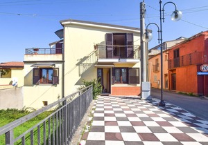 Gorgeous apartment in Ricadi with WiFi