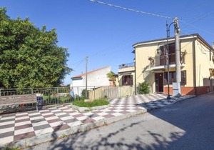 Gorgeous Apartment In Ricadi With Wifi