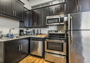 Gorgeous condo in Merchant Lofts by Hosteeva